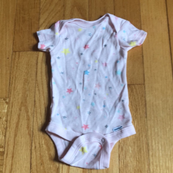 5 Gerber Onesies Rainbow Theme 🌈 - Picture 2 of 6